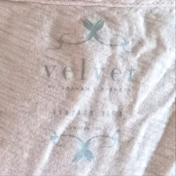 Deep v-neck bubble sleeve top - Picture 6 of 6